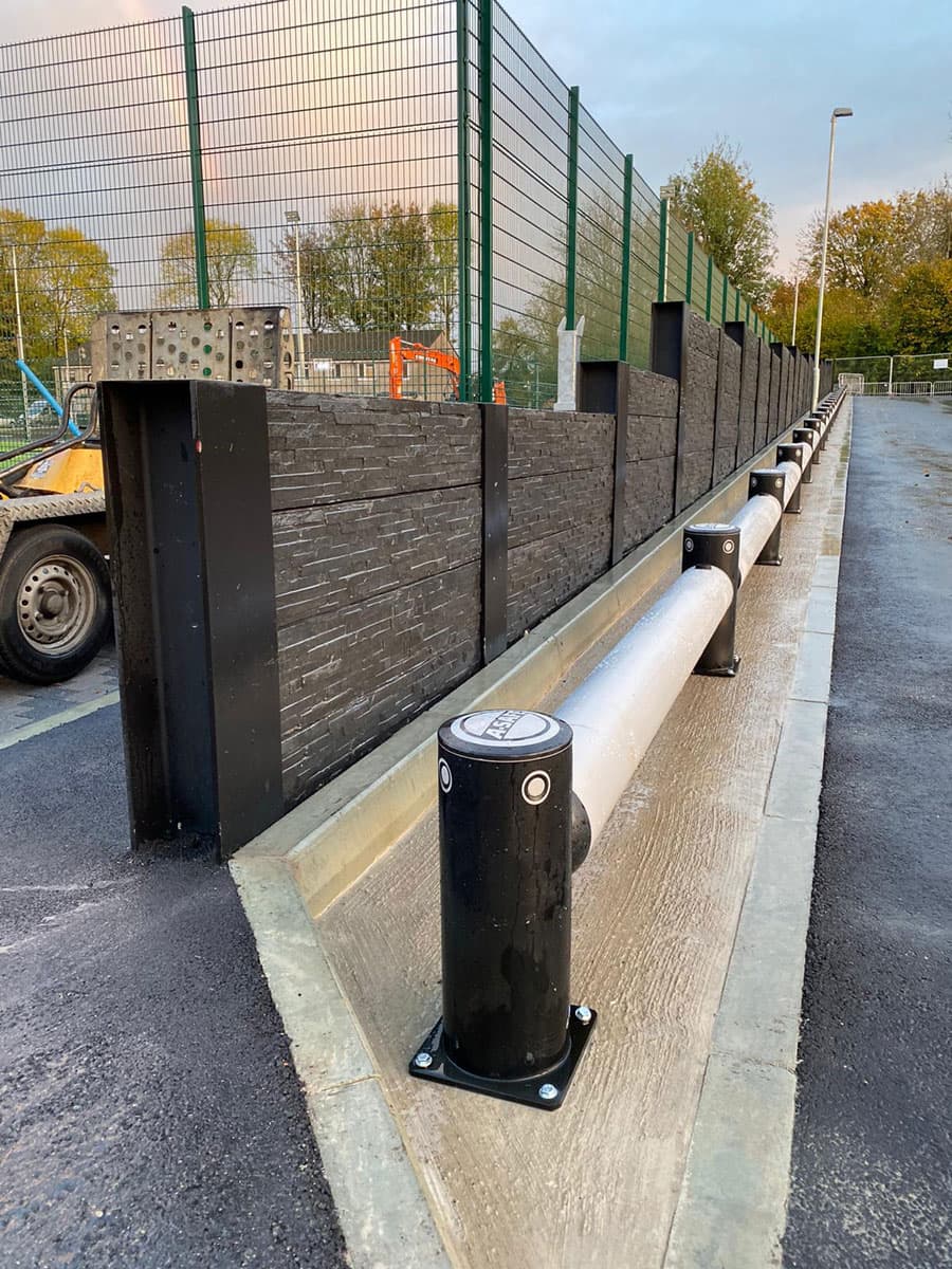team-elite-40 Fence bracket for a king post wall
