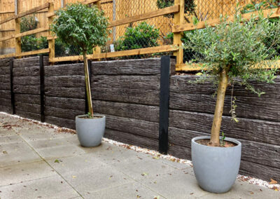 Timber-look concrete sleepers